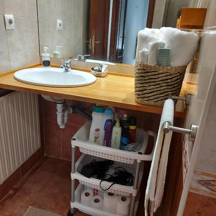 דירות קסטרו אורדיאלס Soleado Piso Con Garaje Y Piscina A 8' Centro מראה חיצוני תמונה